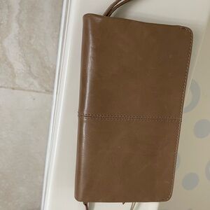 HOBO Brand Evolve Wristlet/Clutch/Wallet